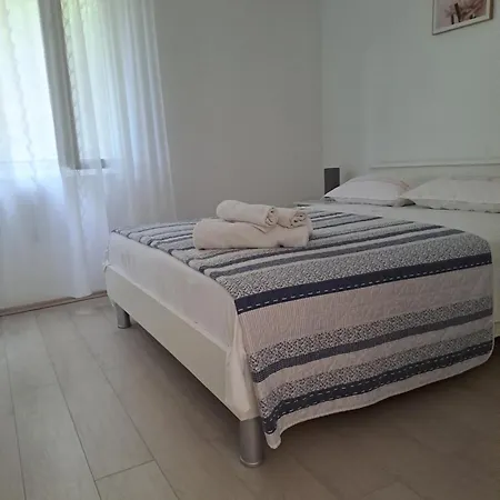 Fjaka Apartment